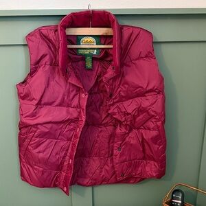Cabela's Burgundy Puffer Vest